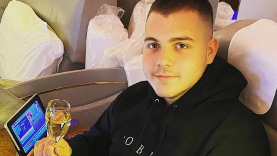 VIKTOR LETI PRIVATNIM AVIONOM SA MISTERIOZNOM DEVOJKOM Da li je ona nova partnerka Breninog sina?
