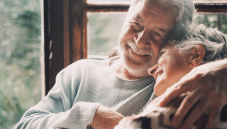 OVO SE ZOVE VEZIVANJE MUŽA Sin podelio sliku roditelja koja je zapalila društvene mreže, korisnici oduševljeni čega se dosetila