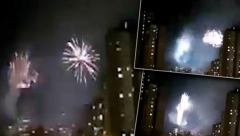 TRADICIONALNI VATROMET U BLOKU 45! Gorelo nebo nad Novim Beogradom, komšije podigle atmosferu (VIDEO)