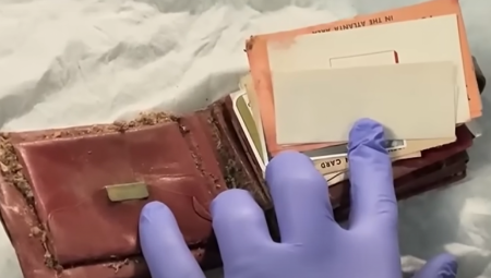 "BILA JE UNUTRA, ZNAM DA ZVUČI ČUDNO..." Izgubljeni novčanik pronađen nakon 65 godina (VIDEO)