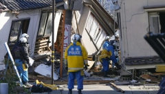 U JAPANU JE POGINULO 30 LJUDI Raste bilans, nastavlja se potraga za preživelima