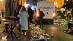SOLUN PREPLAVLJEN SMEĆEM, GRCI SE HVATAJU ZA GLAVU Prolaznici ne mogu da hodaju, "Ovo je gadno!", neki krive Srbe