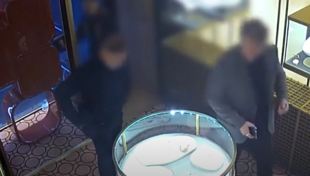 GRUPA SRBA POKRALA DIJAMANTE DOK SU PILI RAKIJU Detalji filmskih pljački u Milanu (VIDEO)
