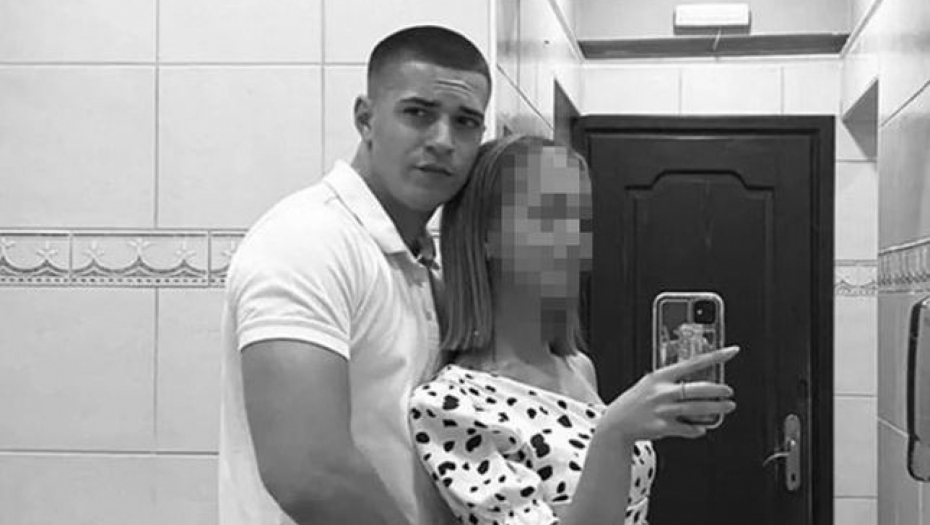 TINEJDŽERKA (17) I DALJE KRITIČNO Oglasili se iz bolnice i otkrili nove detalje: Mladić (18) na mestu preminuo nakon jezive nesreće