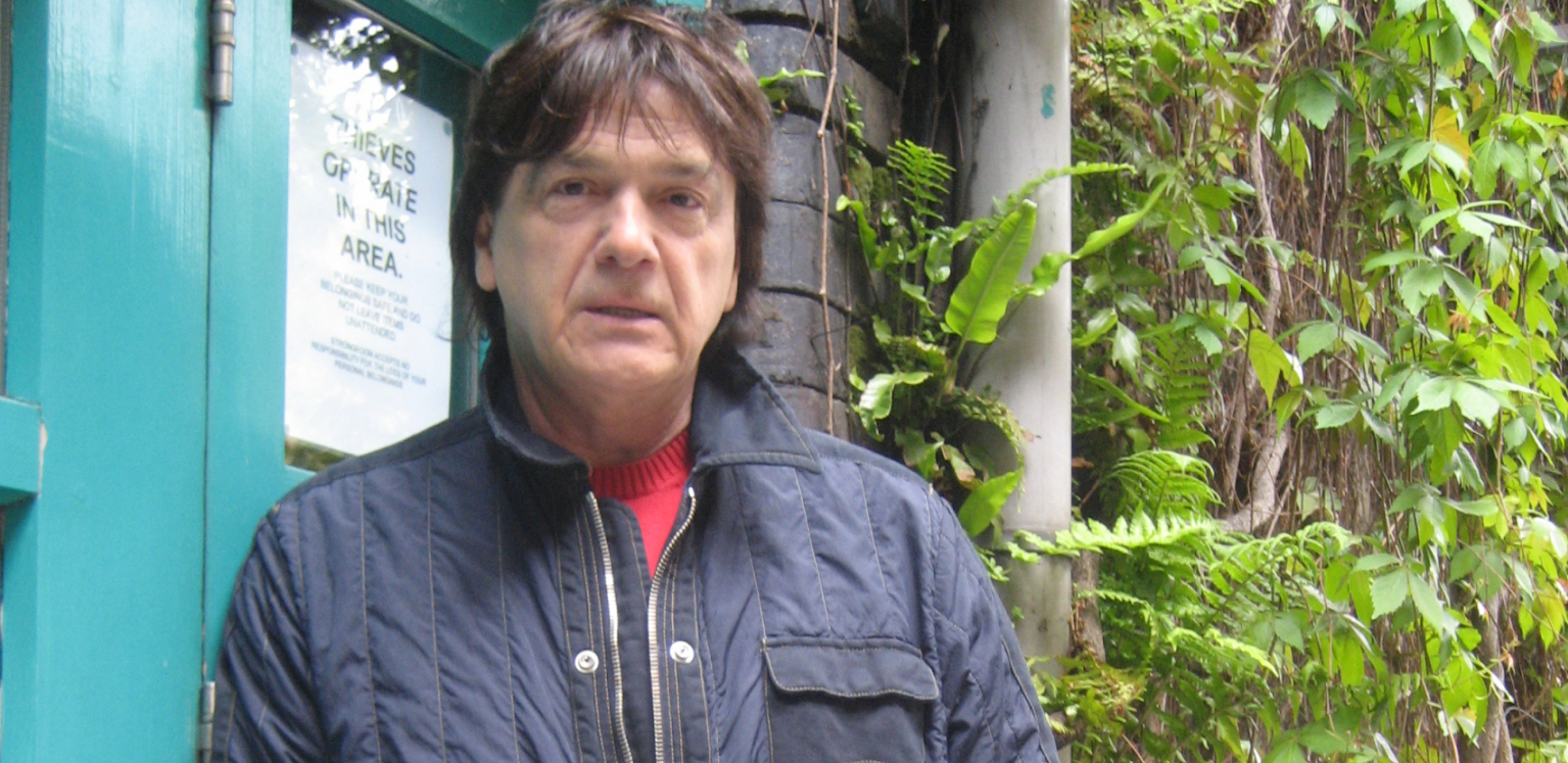 ŽENU ZDRAVKA ČOLIĆA NAPALI NOŽEM I ISEKLI JE PO LICU! Strava i užas, evo šta se desilo