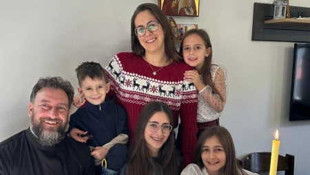 POPADIJA OTKRIVA DA LI SE NEKAD OMRSILA DOK TRAJE POST Kao osnove života izdvaja veru, ljubav i nadu