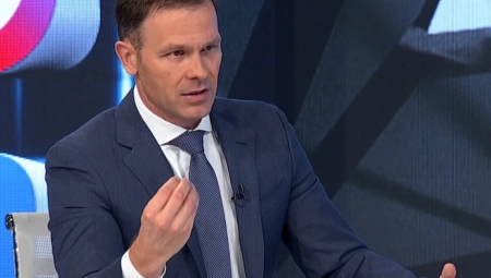 NOSILI SU VEŠALA, PALILI LUTKE U HRVATSKOJ, OVO JE SAMO KULMINACIJA Siniša Mali reagovao na objavljenu Vučićevu umrlicu