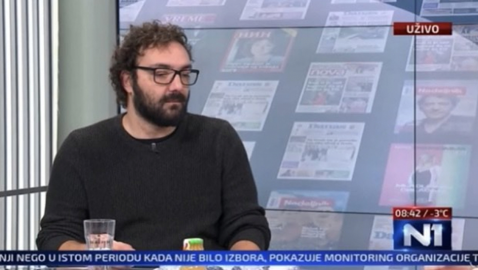 "DAJ OSTAVKU, MOŽDA SE DIGNE PRAŠINA" Rujević poručio Švarmu: Ostaćete da se borite na kiosku, sa izmišljenim imidžom "tajkunskog nedeljnika"