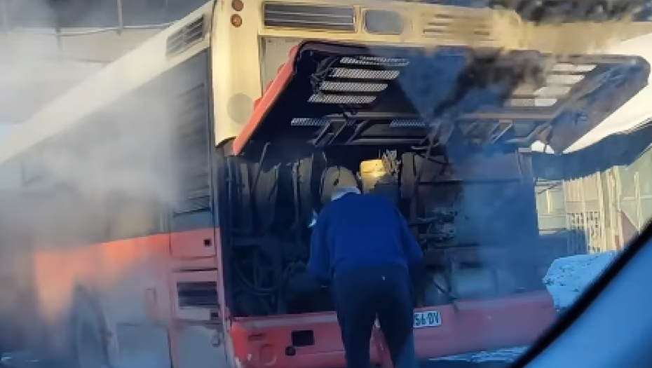 BOSANCI PREŠLI IGRICU - KRENULI ZA NEMAČKU U KRŠU OD AUTOBUSA , ZAUSTAVILI IH ČIM SU PREŠLI GRANICU "Ovo je olupina, ovi ljudi će da poispadaju!"