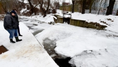 LEKARI HITNE POMOĆI IMAJU PUNE RUKE POSLA Ljudi padaju kao pokošeni