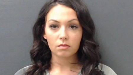 POHOTNA NASTAVNICA MATEMATIKE OPTUŽENA ZA SILOVANJE Sa učenikom imala odnose i u školi, otac je SVE ZNAO