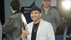 ODRŽANA PROMOCIJA DŽEJEVOG FILMA "NEDELJA" Husa se pojavio sa 25 godina mlađom suprugom, Andrea sve zasenila izgledom!