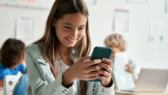 MNOGO KASNIJE NEGO ŠTO MISLITE Kada dete treba da dobije mobilni telefon i pristup društvenim mrežama?