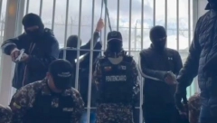 (UZNEMIRUJUĆI VIDEO) VEŠAJU ZAROBLJENE ČUVARE ZATVORA?! Jezivi snimci iz Ekvadora: Naterajte ga da vrišti!
