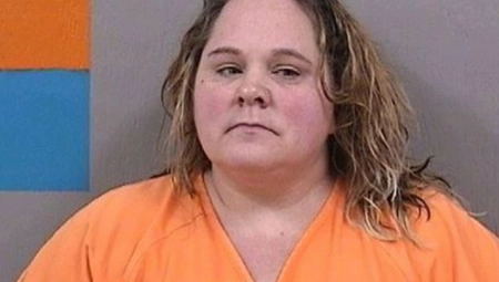 MAJKA IZ PAKLA Brijala ćerku na ćelavo i lagala da ima rak kako bi dobila donacije