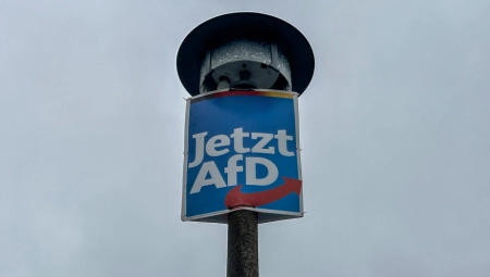 "AFD POSTAO BEZBEDNOSNI RIZIK ZA NEMAČKU" Optužbe za špijunažu NAJVEĆI UDARAC ZA STRANKU