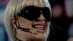 OVO NIJE JK, OVO JE NAŠA ČUVENA FOLKERKA! Šok transformacija kakva nije viđena na estradi