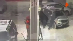 DILER UMALO UKRAO POLICIJSKI AUTOMOBIL Pobegao i sakrio se u kontejner, ali nije imao sreće (VIDEO)
