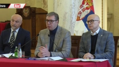 VUČIĆ NAJAVIO VAŽNE PROMENE U VOJSCI: 186 miliona potrošićemo na kupovinu oružja i oruđa iz domaće proizvodnje