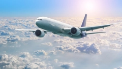 DRAMA NA NEBU! Sedam putnika završilo u bolnici, avion prinudno sleteo (FOTO)