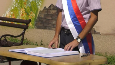 ŠOK NA BG VENČANJU Mladi drug dao papir, usledio je horor - tu je saznala istinu o svom mužu! ZAVRŠILO SE S PRETNJAMA