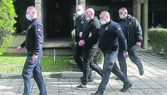 DNK TRAGOVI OTKRIVAJU PLJAČKAŠA ZLATARE? Magnet za žene optužen, a po tragovima ispada da su ISTU RUKAVICU nosila TRI čoveka