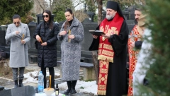 ANASTASIJA U STAJLINGU OD PREKO POLA MILIONA Sva u crnom i bez šminke na pomenu svog oca, samo torba košta papreno