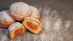 KLASIČNE KROFNE Sa džemom od kajsija, slasne i neodoljive, tope se u ustima