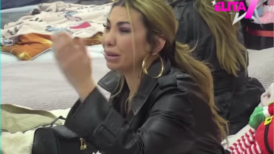MOJE DETE OVO NIJE ZASLUŽILO Aneli slomljena nakon navoda da će joj oduzeti ćerku, javno rekla čime joj je zaprećeno!