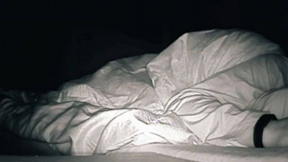 NOĆIMA NIJE SPAVALA, BUDILA SE SLOMLJENA, A NIJE JOJ BILO JASNO ZAŠTO Upalila je kameru i odmah uhvatila krivca