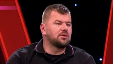 JANJUŠ SE DOČEPAO TELEFONA, PA PRETIO? Skandal u Prijepolju, učesnica tvrdi: Izašao pokojnom bratu na pomen i piše ovakve bljuvotine!