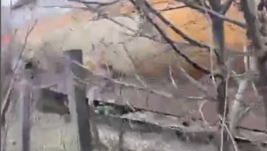 NESREĆA U SURČINU Iz kompozicije voza izletela cisterna!