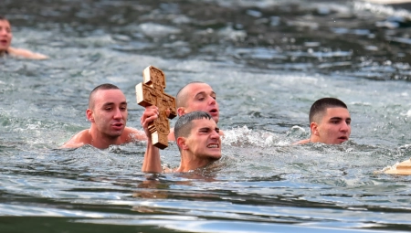 NEĆE BITI PLIVANJA ZA ČASNI KRST U OVOM MESTU Otkazuje se zbog "organizacionih i bezbednosnih razloga"