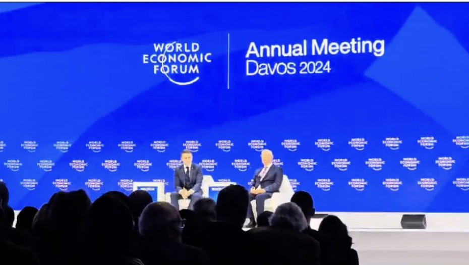 DAVOS BRUJI O PREDSEDNIKU SRBIJE Posle Sančeza i Makron pozdravio Vučića sa bine (VIDEO)