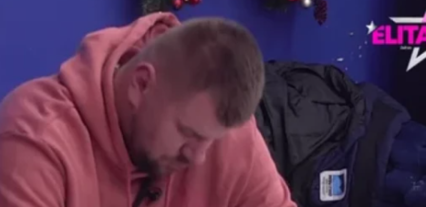 JANJUŠ SLOMLJEN OD TUGE! Rijaliti učesnik prekinuo odmor i oglasio se, fotografija kida dušu