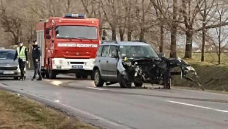 UŽAS KOD BAČKE TOPOLE! JEDAN MRTAV, VIŠE TEŠKO POVREĐENIH Teška saobraćajna nesreća, hitne službe na terenu (FOTO)