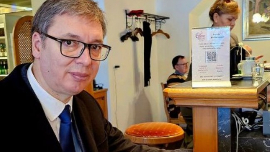 VUČIĆ SE DANAS SASTAJE SA URSULOM FON DER LAJEN Predsednik pokazao kako se priprema za razgovor sa predsednicom Evropske komisije