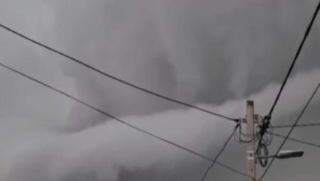 ŠTA SE OVO DEŠAVA KOD KULE? Vozači ne mogu da veruju kroz šta voze, snimak se širi mrežama (VIDEO)