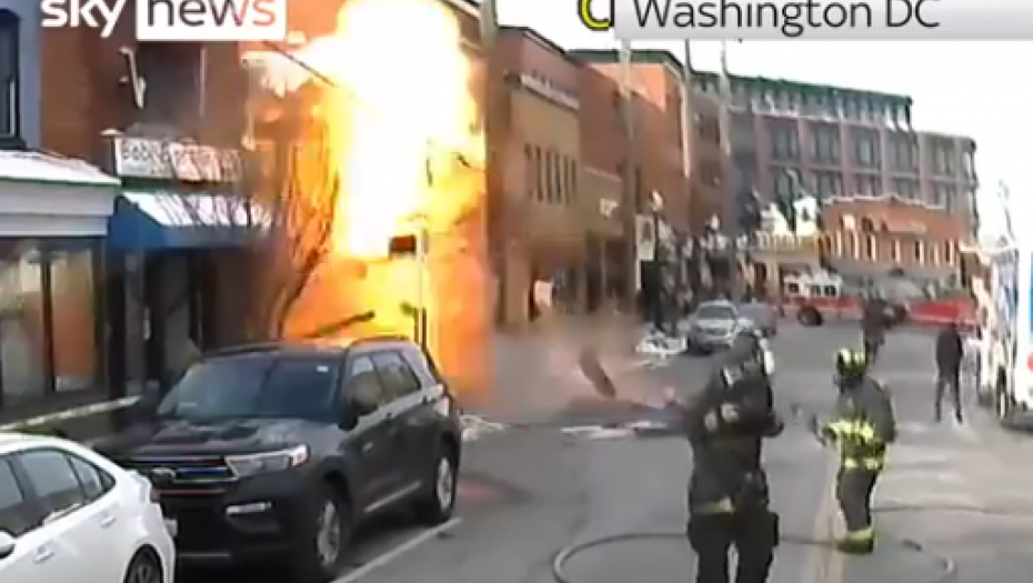 SNIMLJEN TRENUTAK SNAŽNE EKSPLOZIJE Tri zgrade oštećene, stanari hitno evakuisani (VIDEO)