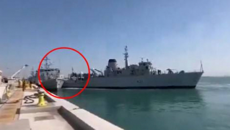 KATASTROFA ZA VELIKU BRITANIJU Sudarila se dva vojna broda blizu ratne zone (VIDEO)