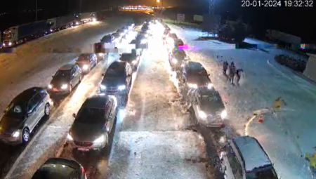 NAORUŽAJTE SE STRPLJENJEM Na ovom graničnom prelazu kamioni čekaju i do 8 sati