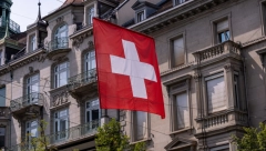 GOTOVINA SE I DALJE CENI Švajcarci pokazuju da nije sve u karticama