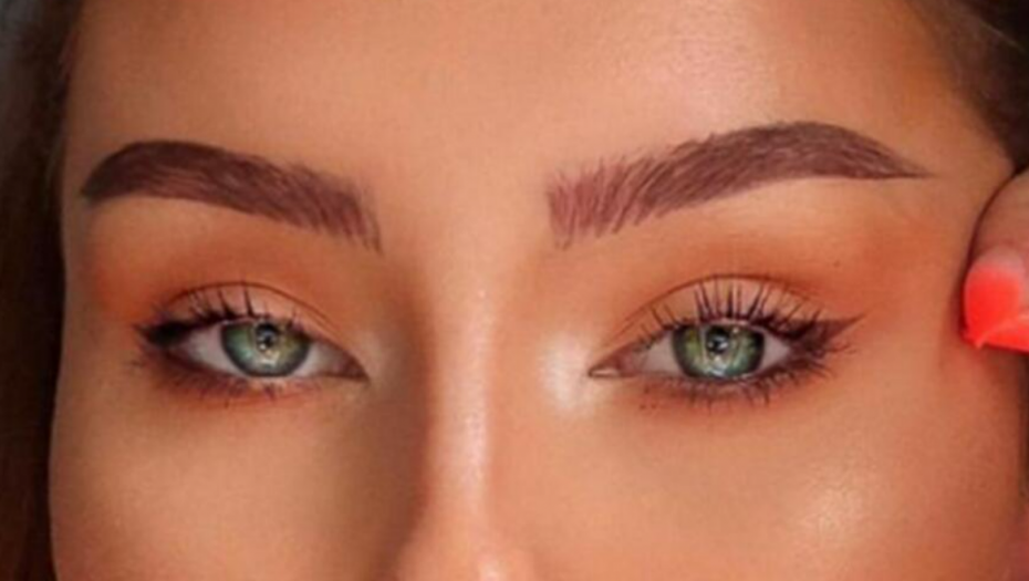 DA LI JE OVO ISTA OSOBA?! Ljudi balave na njene slike, a onda se pojavio snimak gde se vidi kako STVARNO izgleda (FOTO)