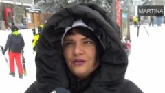 "MUŽ MI SE IZGUBIO NEGDE U ŠUMI... PREDIVNO" Žena na skijanju postala hit na mrežama