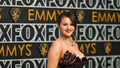 "NISAM SAVRŠENA, ALI..." Selena Gomez podelila slike u kupaćem kostimu i iznela jasan stav o izgledu svog tela