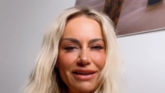 SELMA BAJRAMI NE PRESTAJE DA ŠOKIRA! Nova provokacija pevačice u lajv uključenju