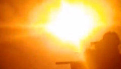 UKRAJINA OBORILA RUSKI PROJEKTIL? Raketa puca u mraku (VIDEO)