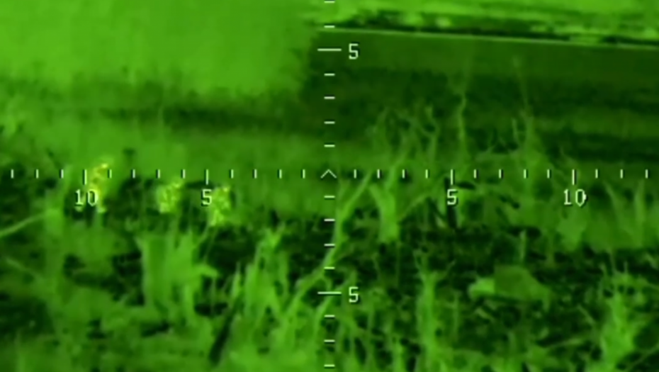 ČIŠĆENJE TERENA PO MESEČINI Ruski snajperisti spazili ukrajinske vojnike u večernjoj šetnji.. to im je bila poslednja! (VIDEO)