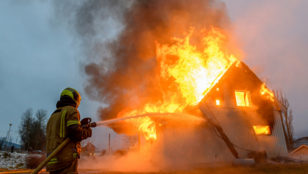 HOROR NA ALJASCI U požaru nastradala žena i petoro dece