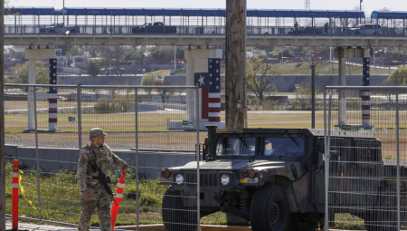 KLJUČA U TEKSASU SAD trese ustavna kriza, državne vlasti zabranile pristup američkoj vojsci, vojnici počeli da seku bodljikavu žicu